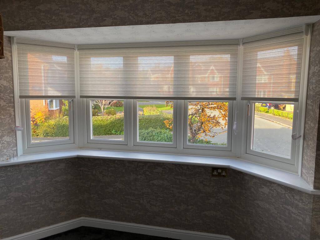 Front bay window blinds
