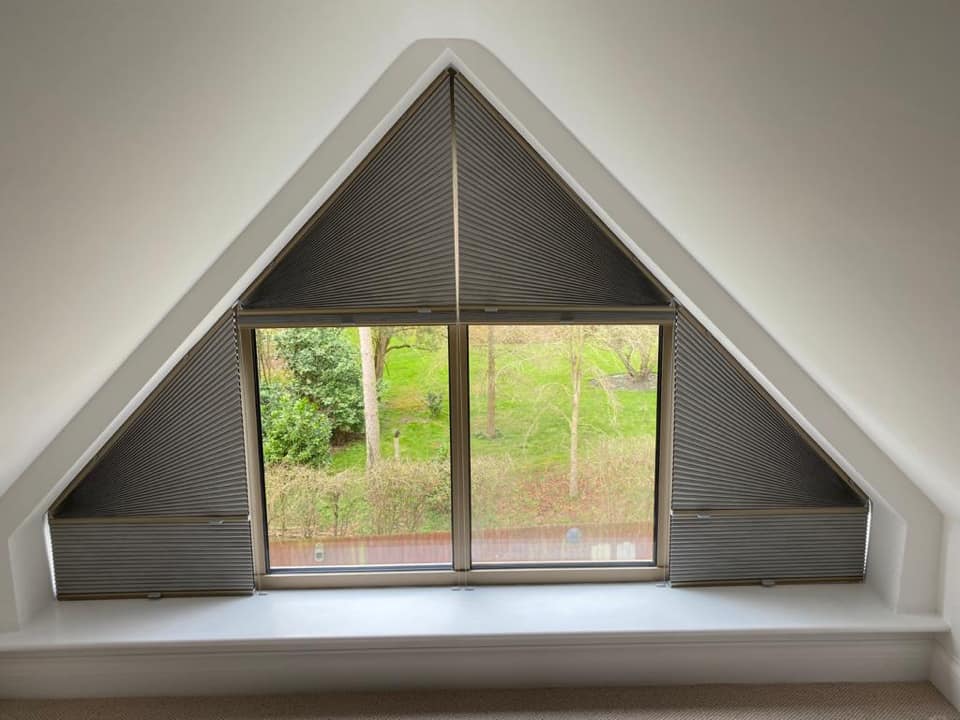 Angled window blinds